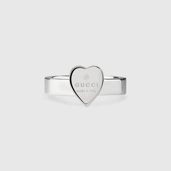 GUCCI RING (trademark ring with heart pendant)